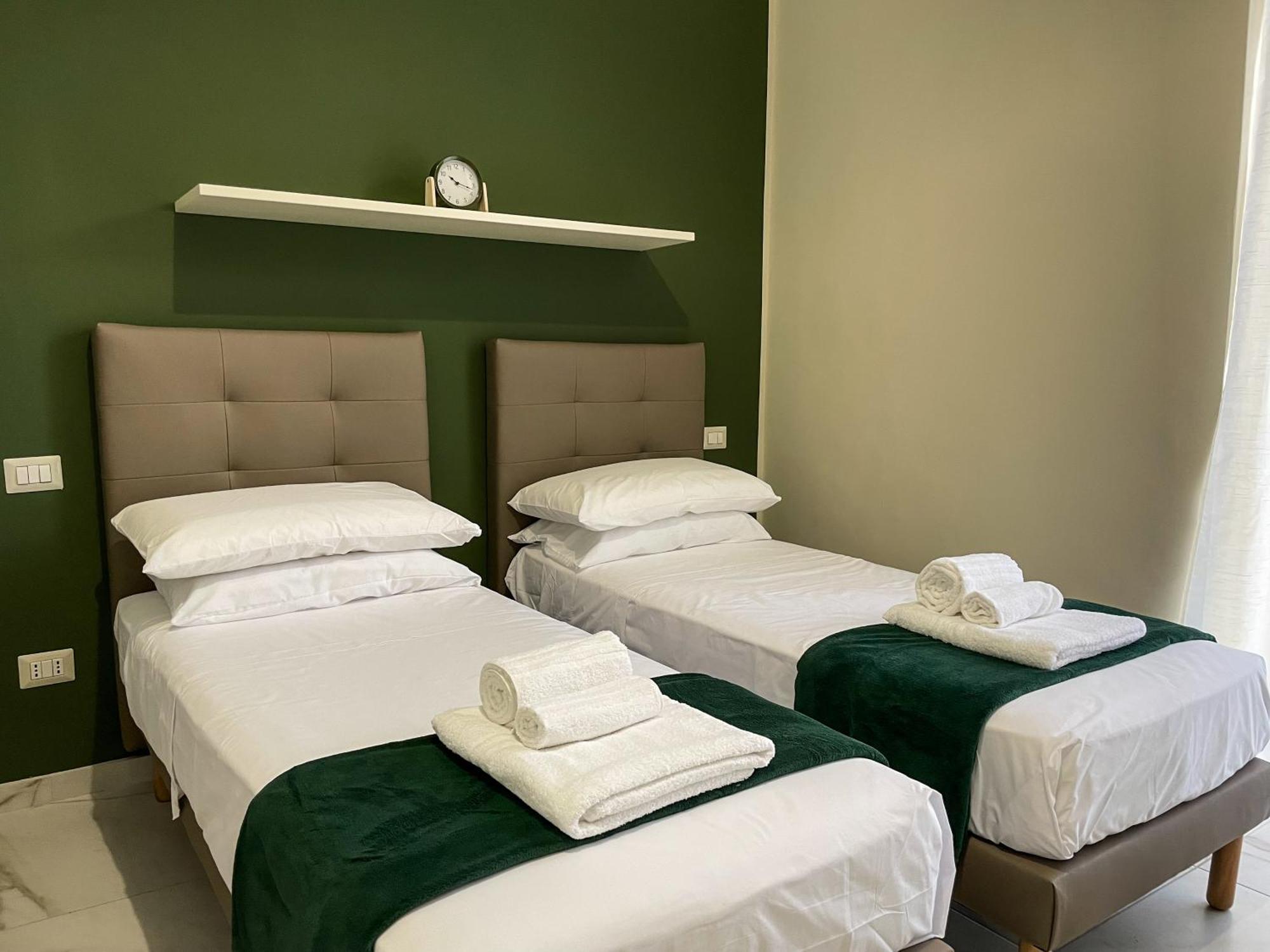 Louma Rooms Бари Екстериор снимка
