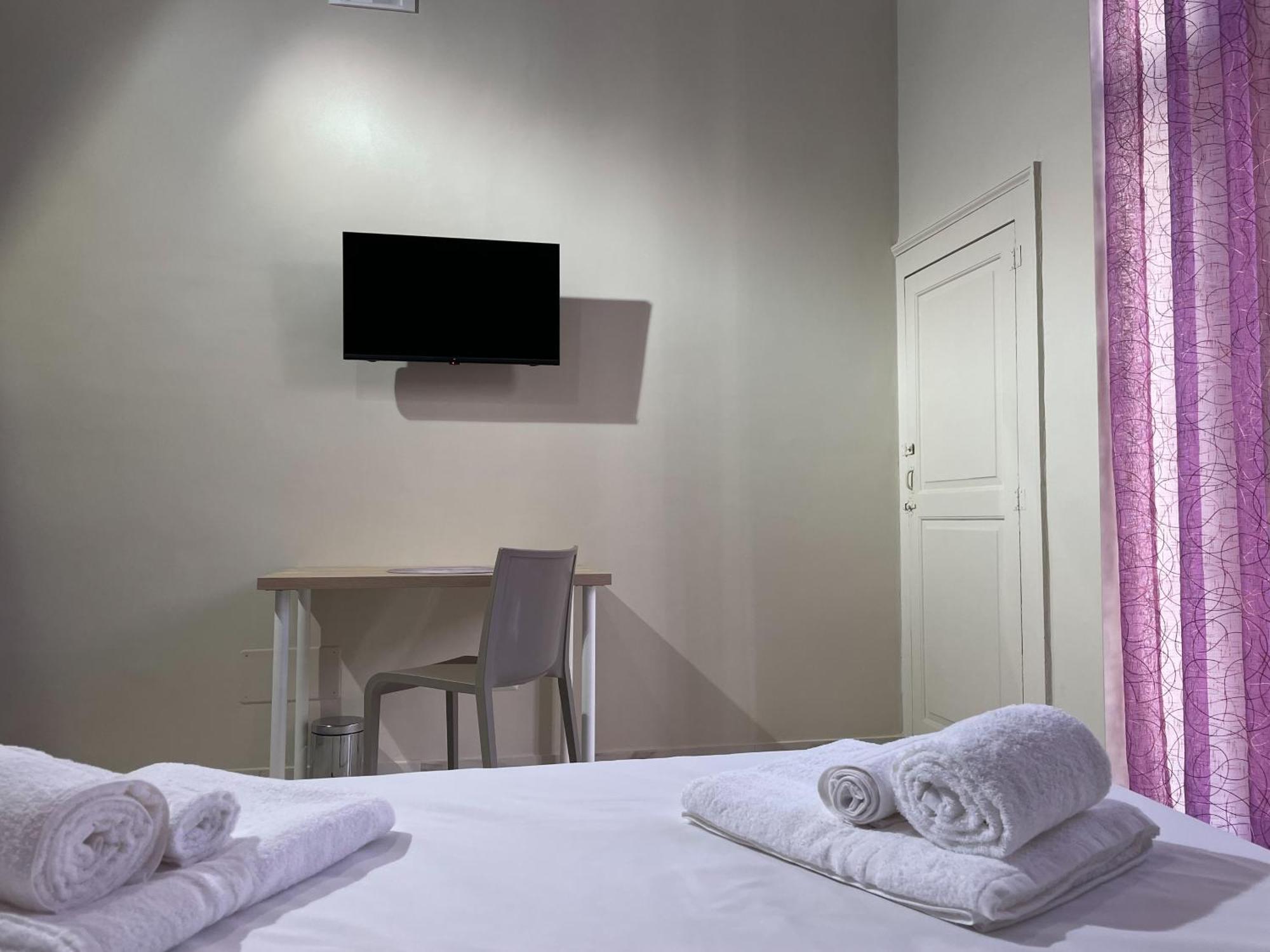 Louma Rooms Бари Екстериор снимка