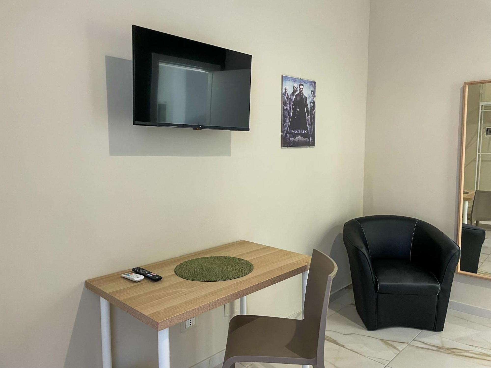 Louma Rooms Бари Екстериор снимка